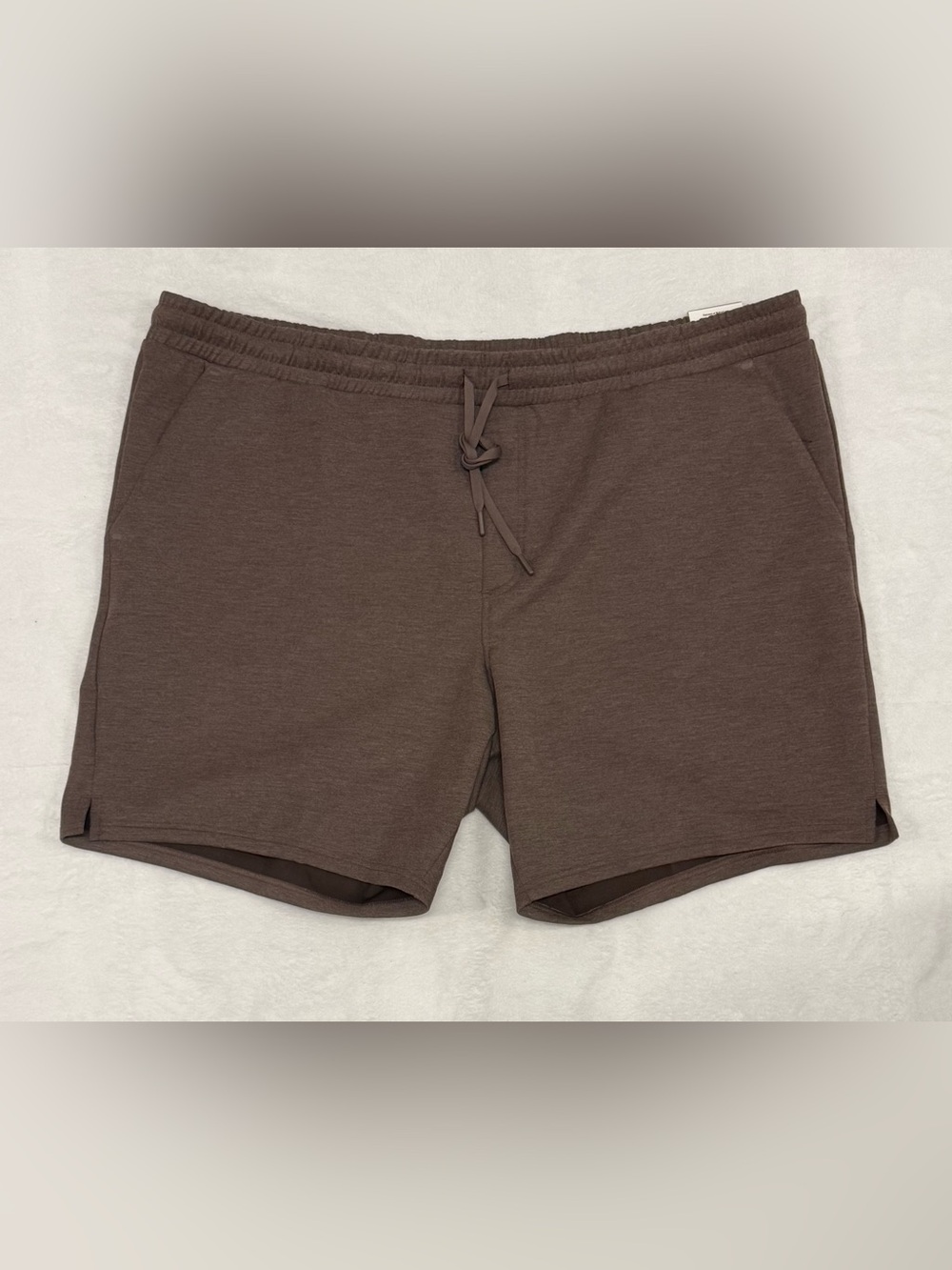 Men’s Athletic Works Fusion Knit Shorts Brown 3XL 8” Inseam Stretch NWT Pockets